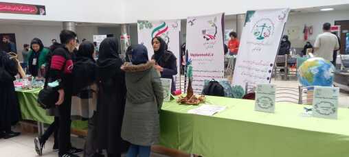 غرفه انجمن در دانشگاه آراد واحد شمال