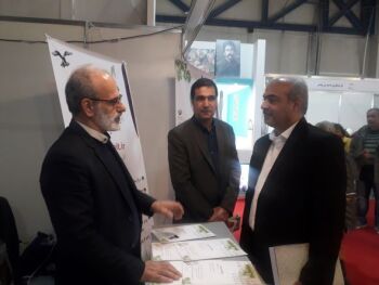 فرماندار خواف -غرفه اکوتوریسم و حیات وحش انجمن محیط زیست شایان در نمایشگاه گردشگری 1401